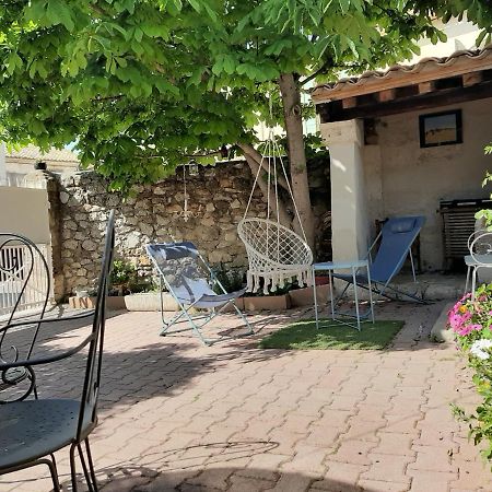 La Capucinette A L'Ombre Du Marronnier Villa Maussane les Alpilles Dış mekan fotoğraf
